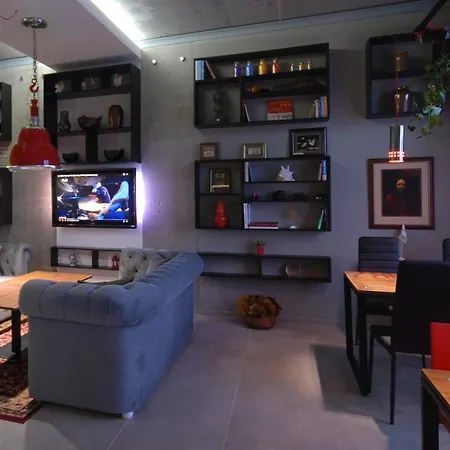 Cubby Hotel-3
